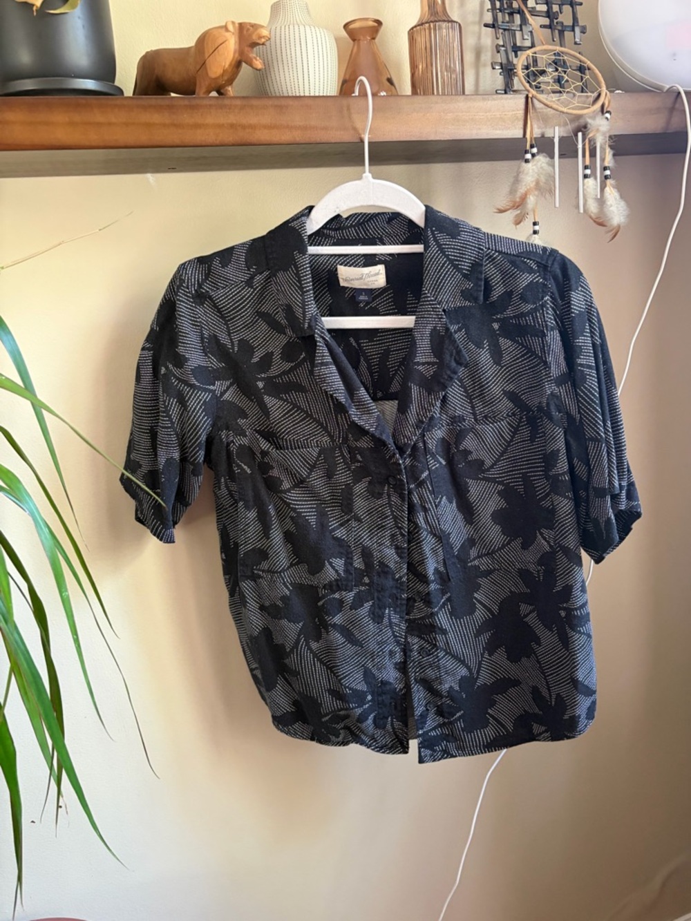 universal thread cotton camp button up